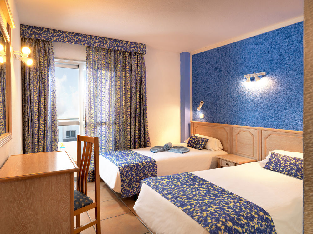 Oro Blanco Aparthotel 2*